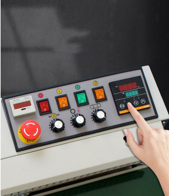 12 m/min Max-Speed Automatische Versiegelungsmaschine für Verpackungslösungen für Gewerbekartons