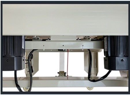 220V/50HZ Links- und Rechtsantrieb Kartonversiegelungsmaschine Halbautomatischer Kartonversiegeler