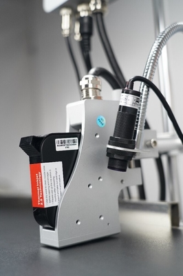Schnelle Trockenfarbe TIJ Druckmaschine 10 Zoll Industrielle Datumscode-Drucker mit schneller Tinte